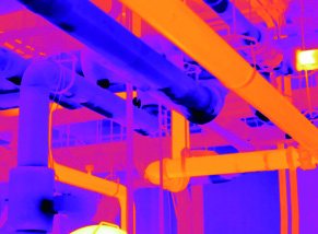 Imagen térmica de tuberías de proceso industriales